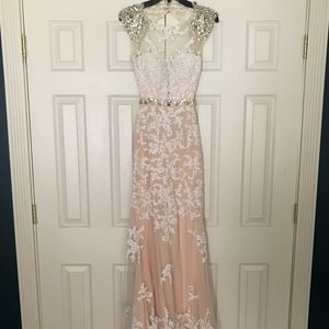 Mac Duggal White lace gown